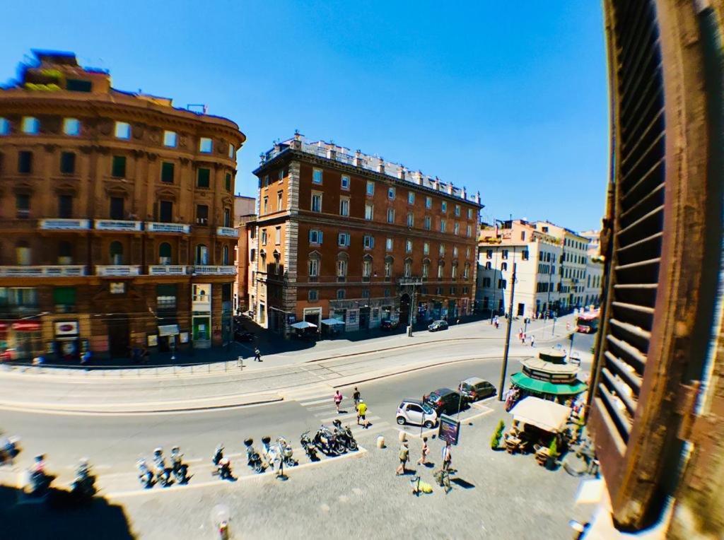 Apartment Arenula *