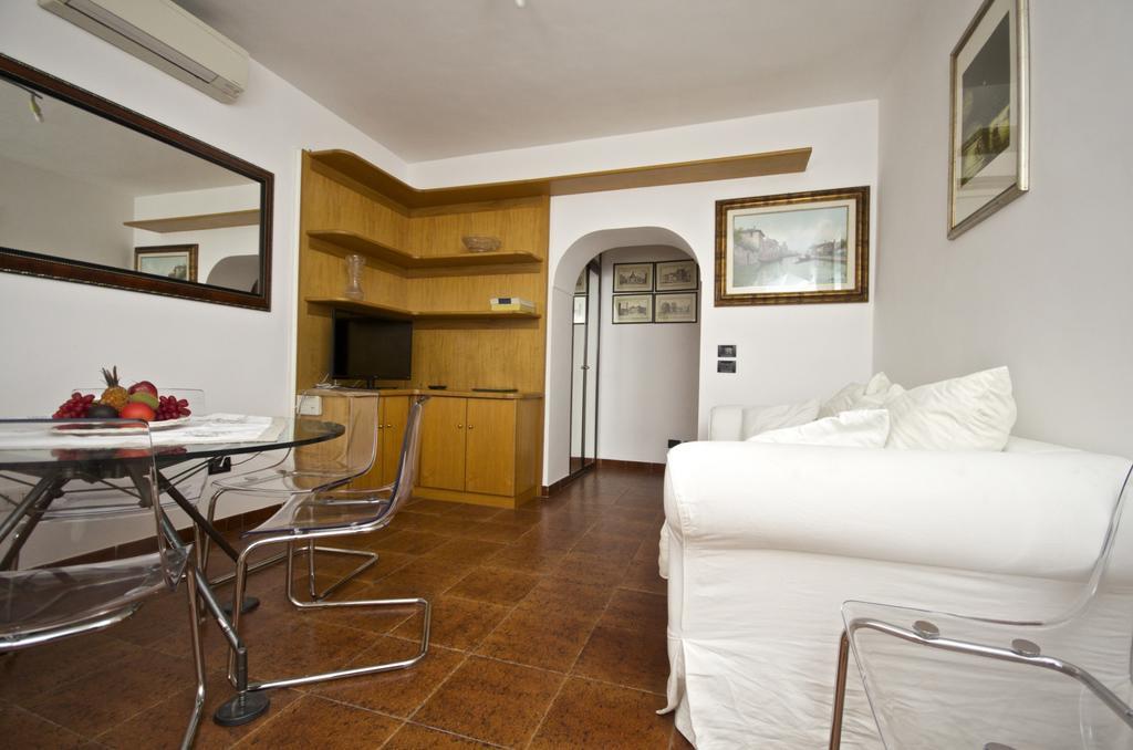Apartment Arenula *